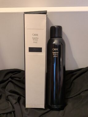 Oribe Superfine Hairspray — Black with Gold Accents